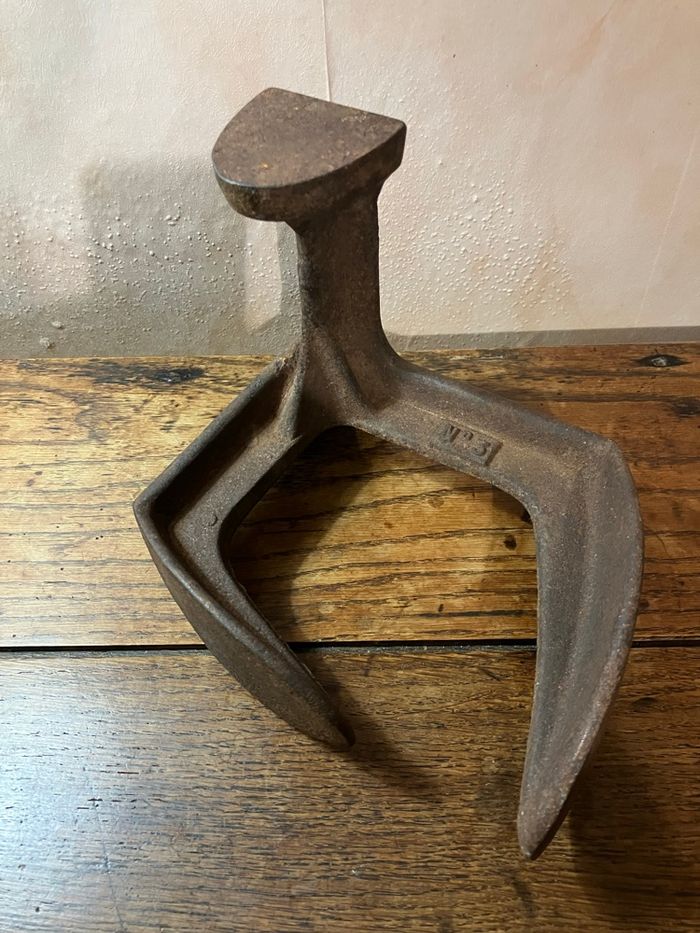 Ancienne enclume de cordonnier numéro 3