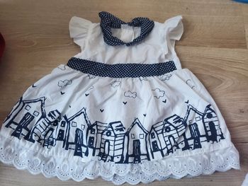 🌴 Robe originale style vintage blanche dentelle et marine taille 3 mois