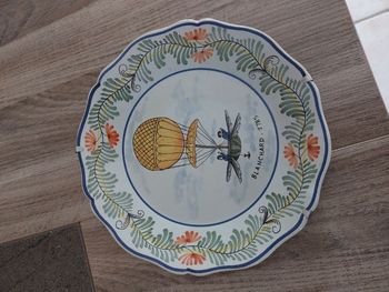 Assiette collection Henriot Montgolfières