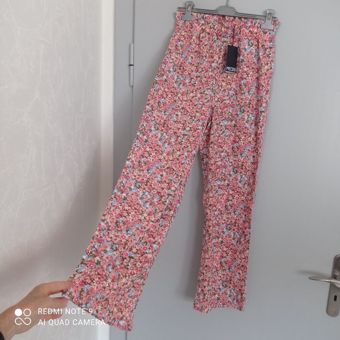 Pantalon à jambes larges t36 neuf