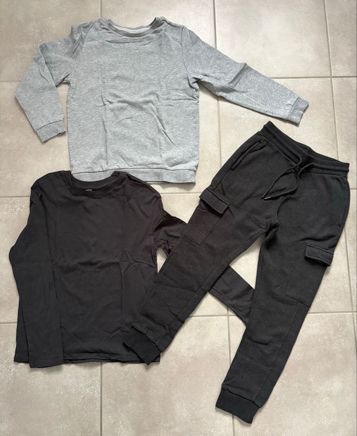 Lot de 15 vêtements taille 12 ans - photo numéro 4