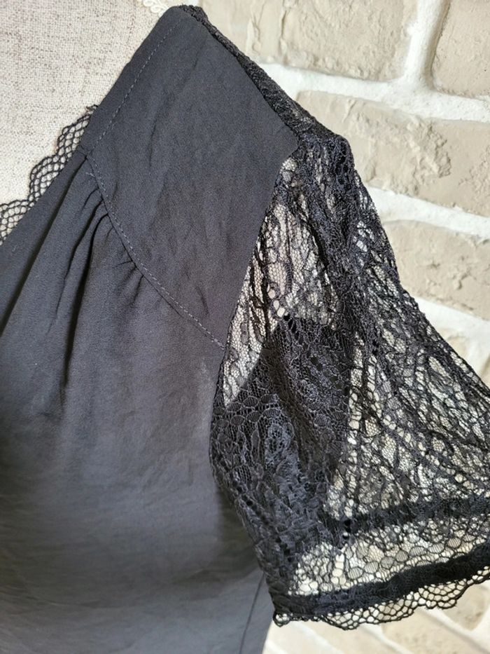 T-shirt noir à dentelle Kiabi - photo numéro 4