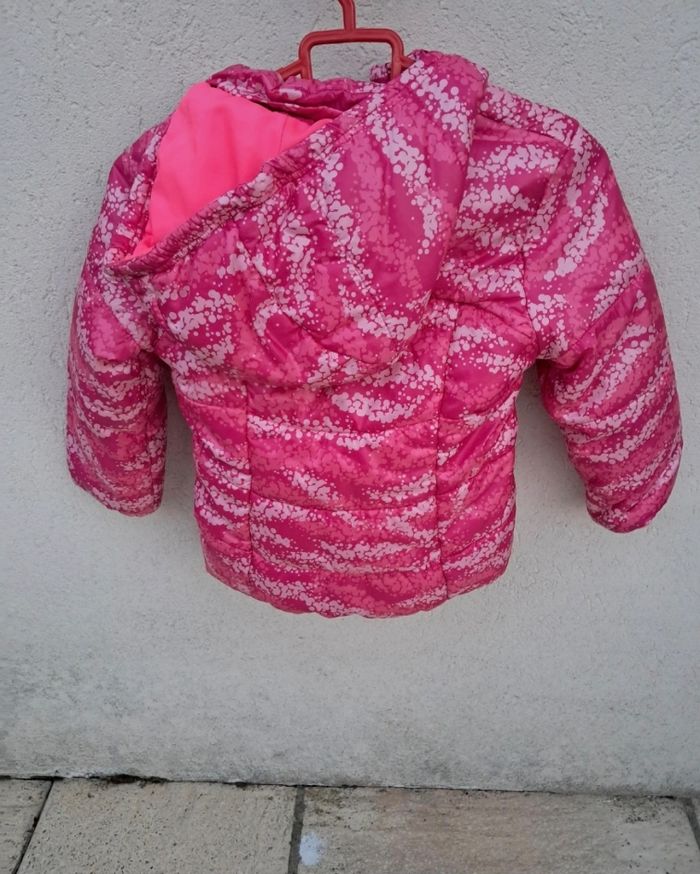 Doudoune adidas 5/6ans fille avec capuche - photo numéro 2