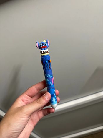 Stylo stitch neuf