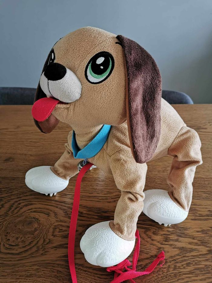 Chien marron Les Toufous , très bon état