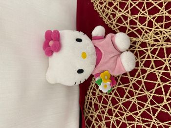 Doudou chat HELLO KITTY rose fleurs SANRIO LICENSE