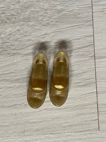 Chaussures indonesia vintage barbie