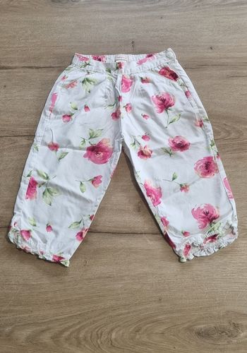Pantalon 3/4 fleuri 6 ans 🌸