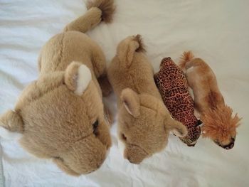Lot peluche roi lion