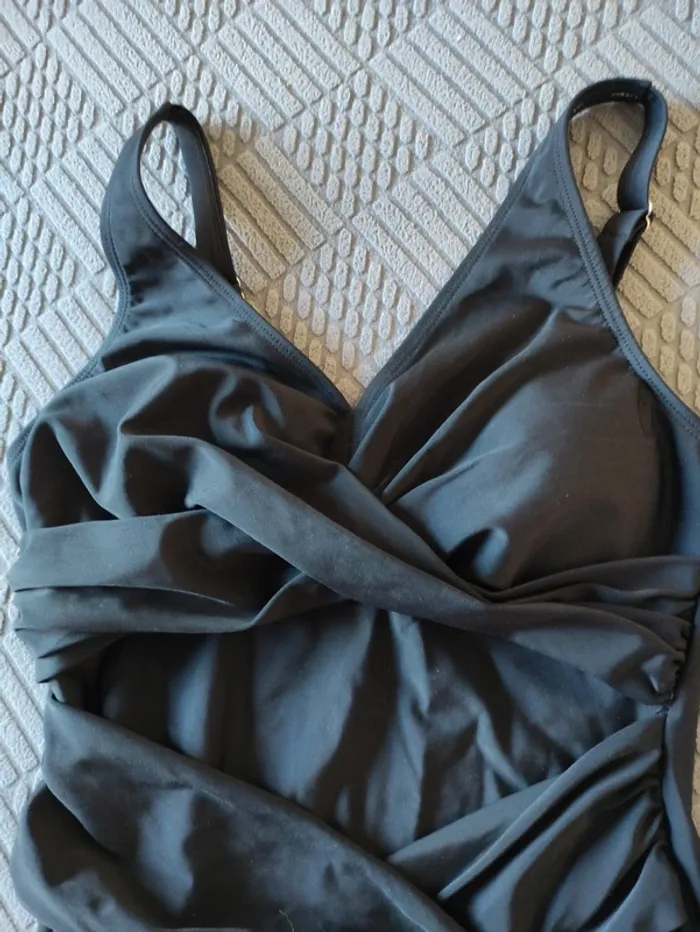 Maillot de bain une pièce - photo numéro 2
