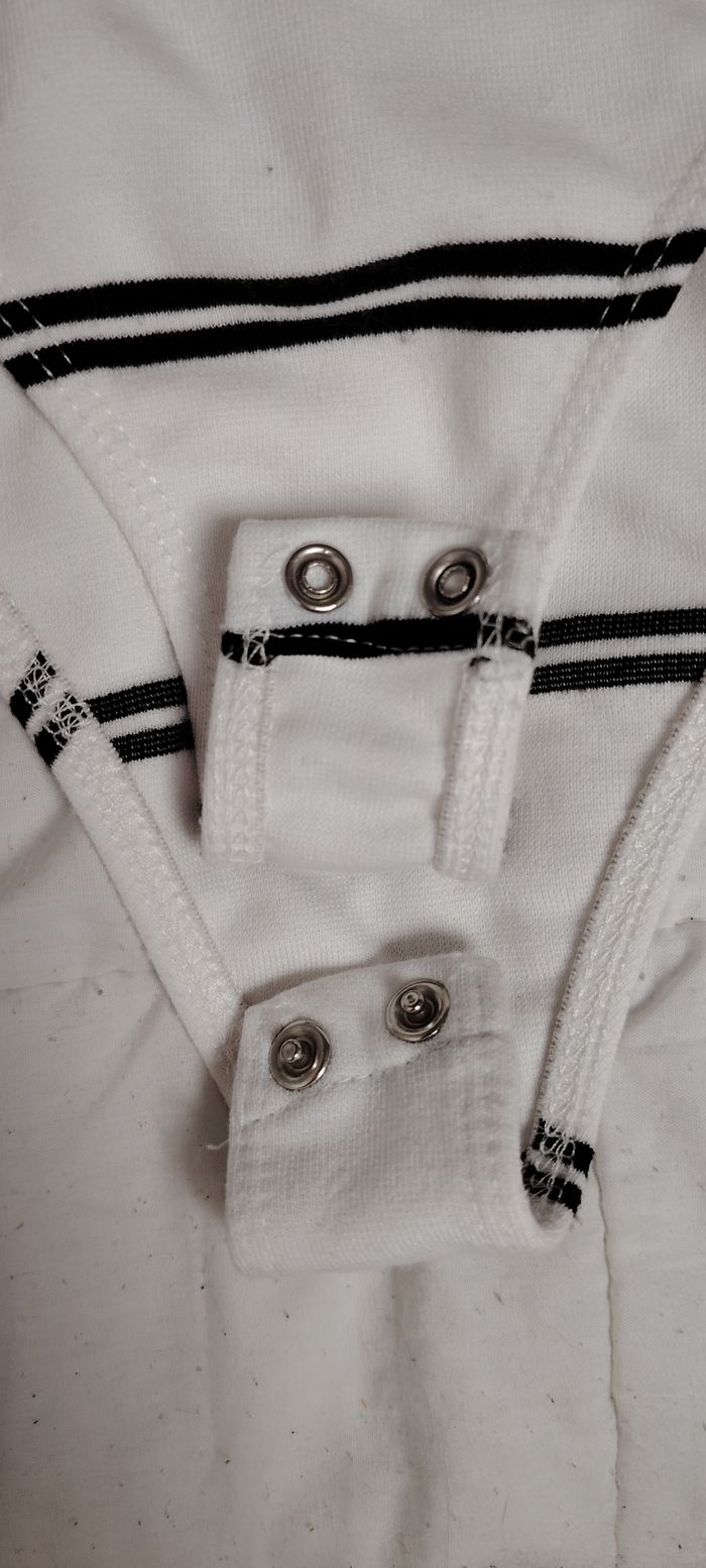 Body rayé blanc et noir Bershka - photo numéro 2