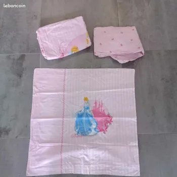 Parure de lit enfant - Disney Princesses - Cendrillon, Aurore et Belle