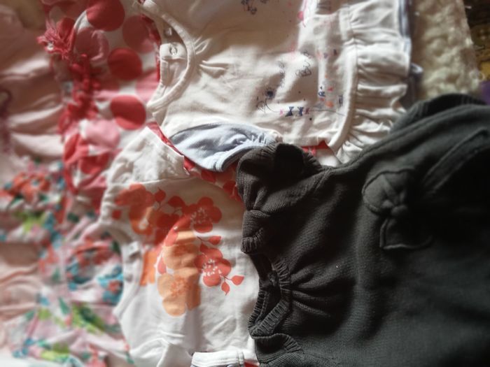 Lot vêtements fille 3mois - photo numéro 5