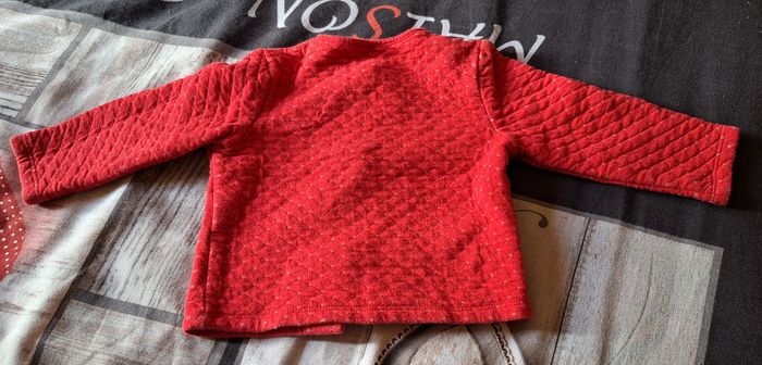 Gilet rouge Kiabi 18 mois - photo numéro 3