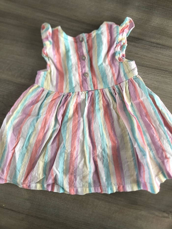 Robe 6 mois - photo numéro 2