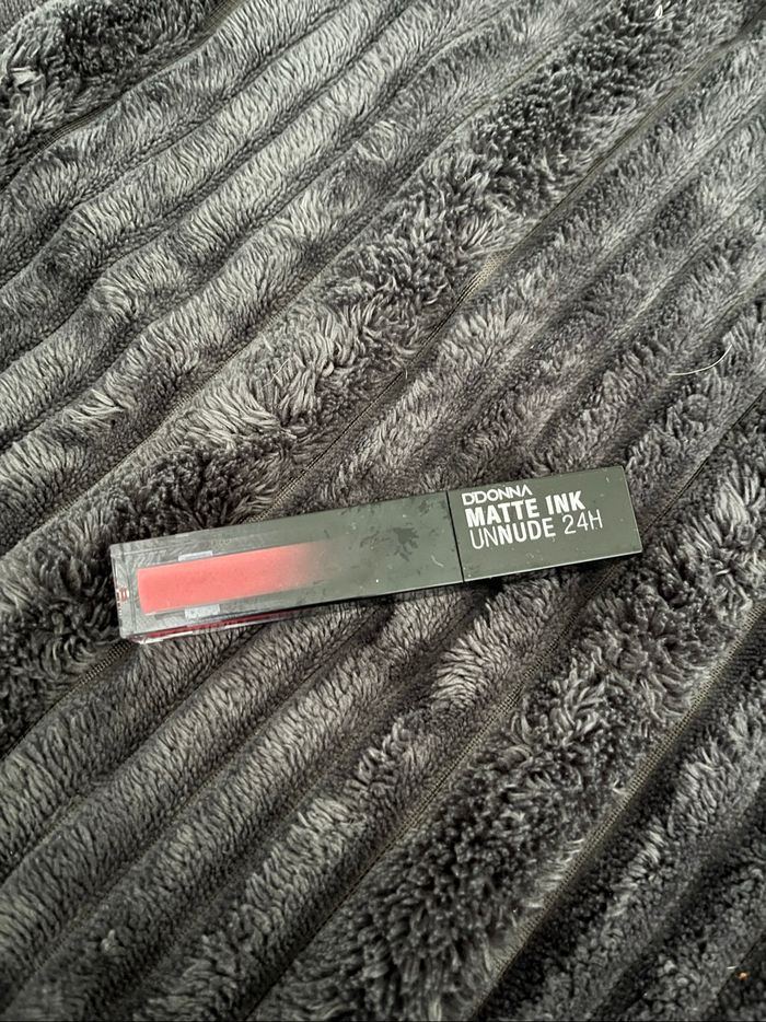 Rouge à lèvre matte - photo numéro 2