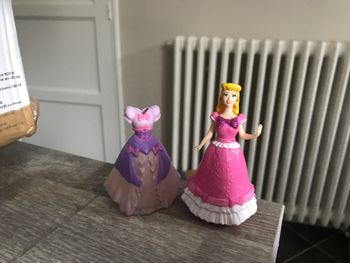 Figurine mini poupée cendrillon