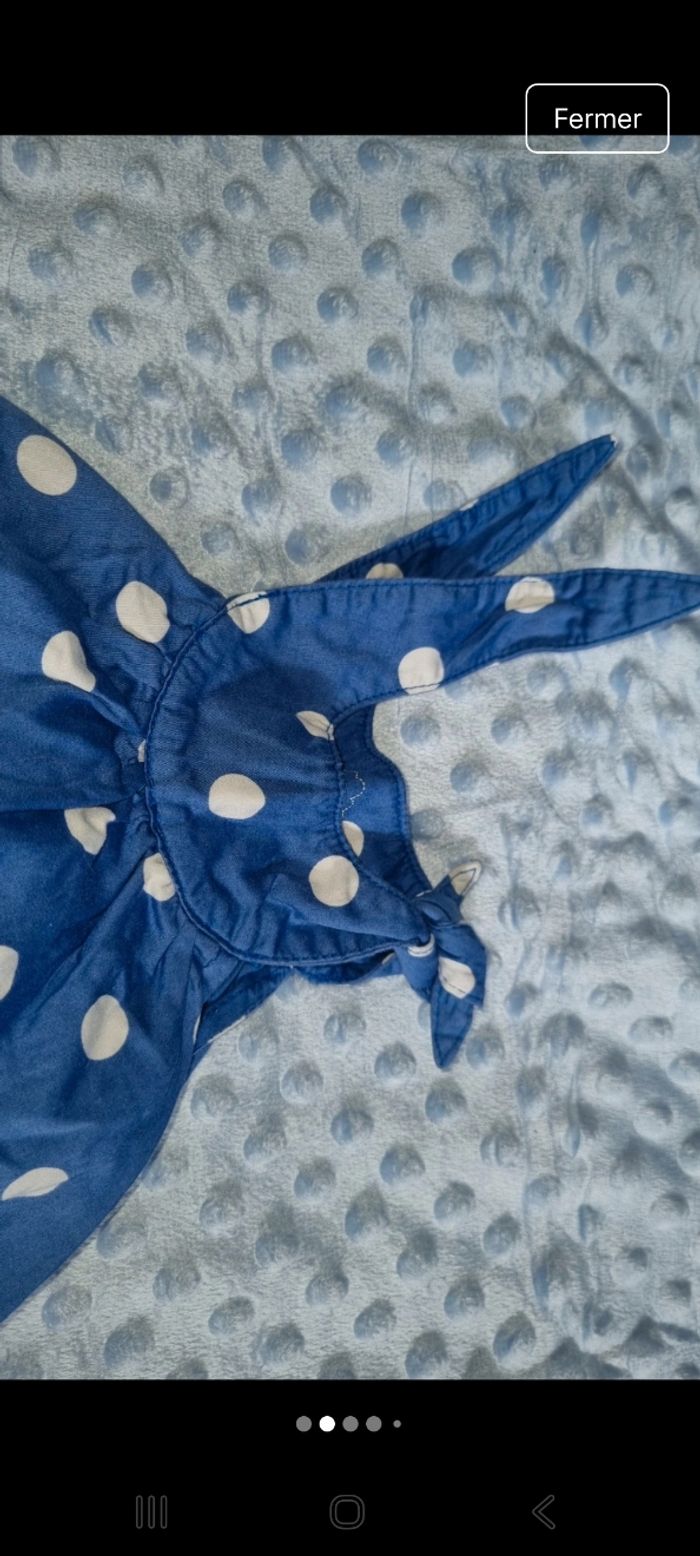 Robe 3 mois en très bon état - photo numéro 2
