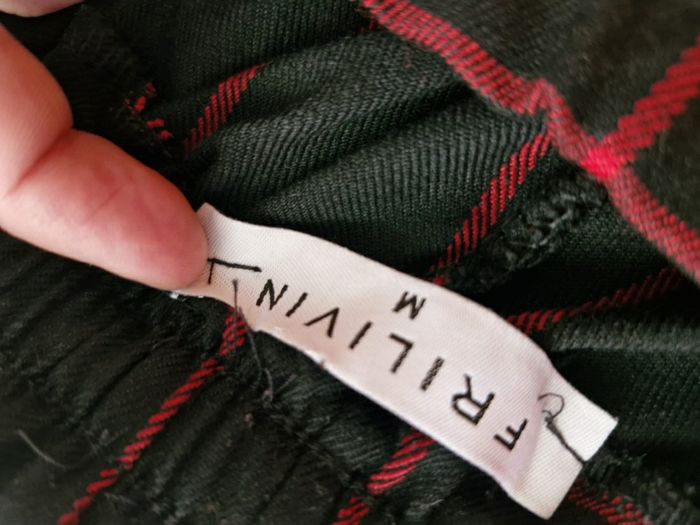 Pantalon FRILIVIN taille M - photo numéro 5