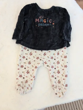 Pyjama tape à l'oeil 3 mois