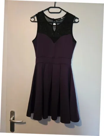Belle robe boohoo