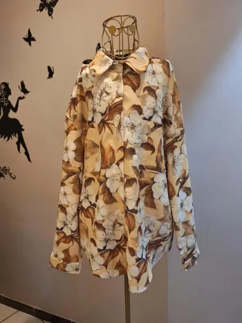 Chemise fleurie
