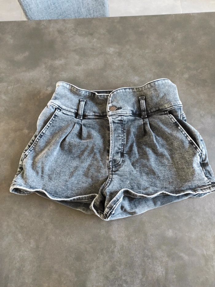 Short jean taille 40 - photo numéro 5