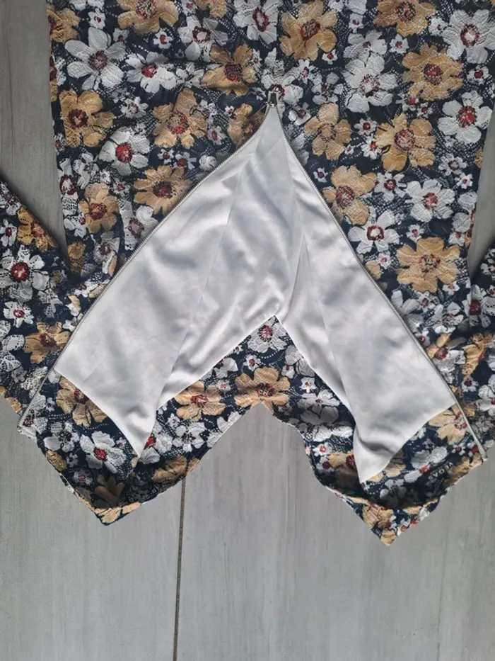 Robe effet dentelle florale VEGAS Taille M - photo numéro 10