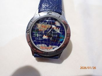 original montre mappemonde ultra plate 