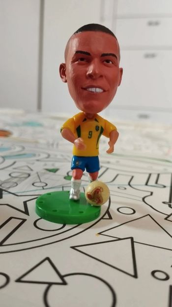 Figurine foot neuve Ronaldo R9 Fenomeno équipe du Brésil