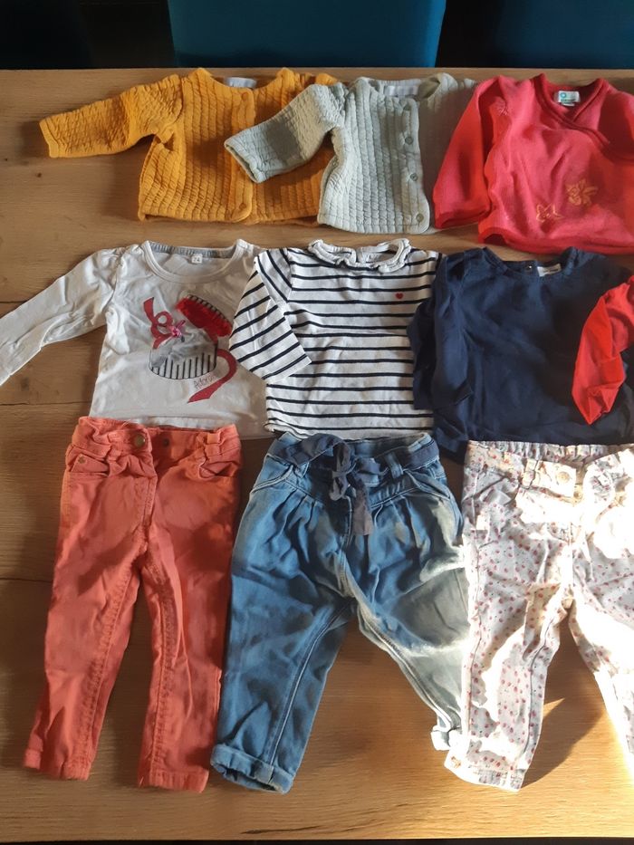 Lot vêtements fille 12 mois - photo numéro 2