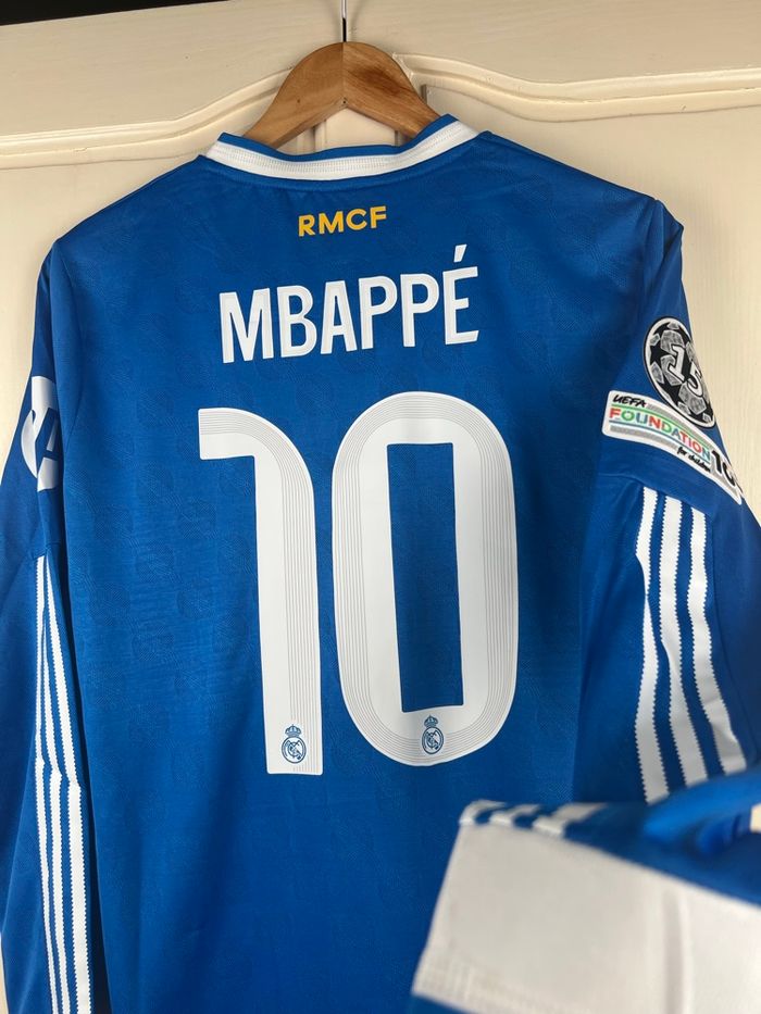 Maillot Réal Madrid 2026 Mbappé 10 Manche long - photo numéro 3