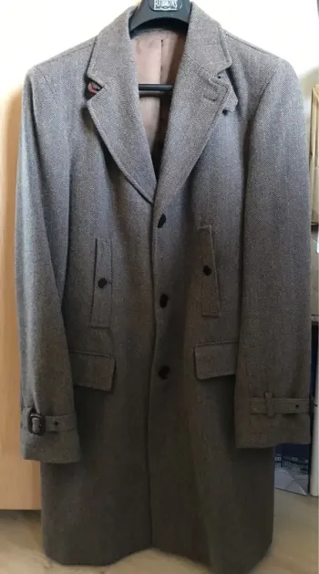 Manteau homme mi-long en lainage à chevrons