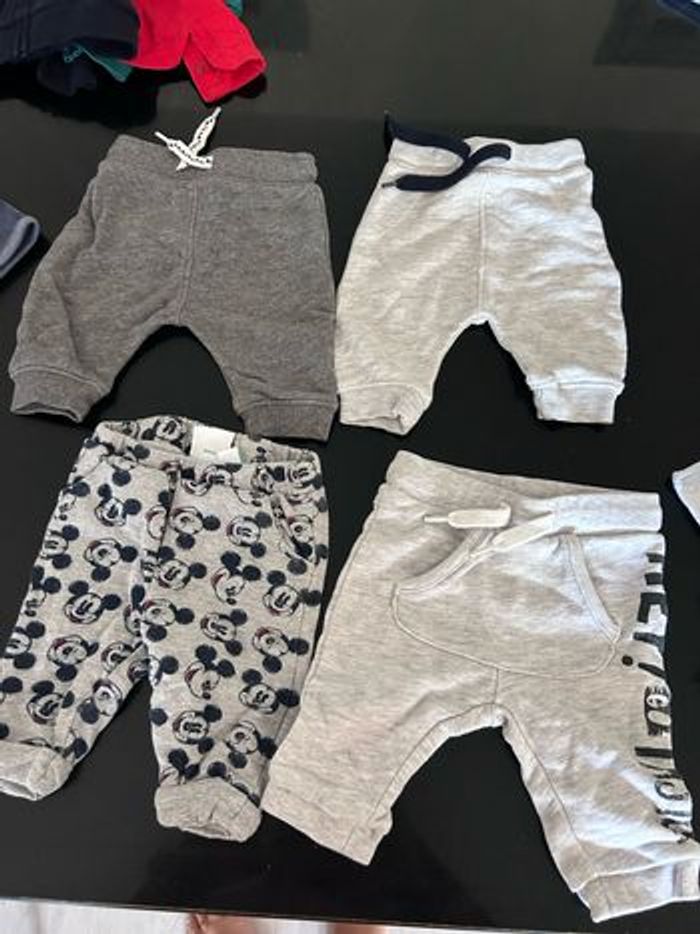 Lots de vêtements garçon 1 mois - photo numéro 2