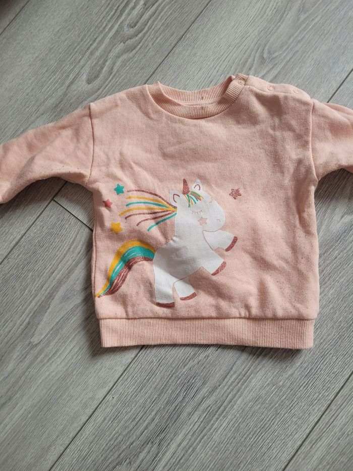 Pull taille 6 mois