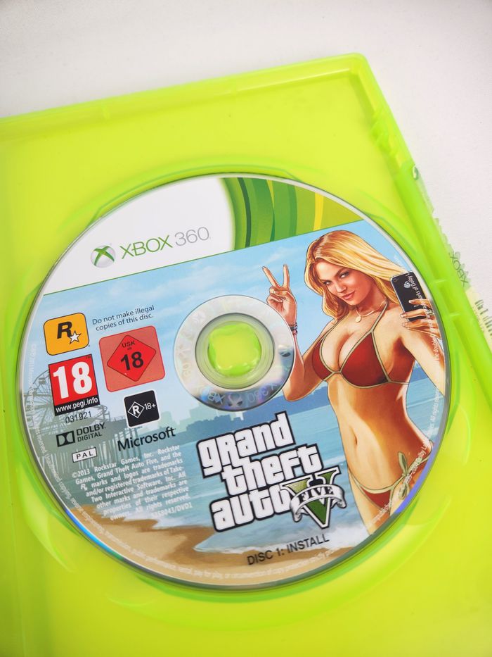 Jeu XBox 360 Grand Theft Auto V (GTA 5) - Version Française PAL - Avec Poster - photo numéro 6