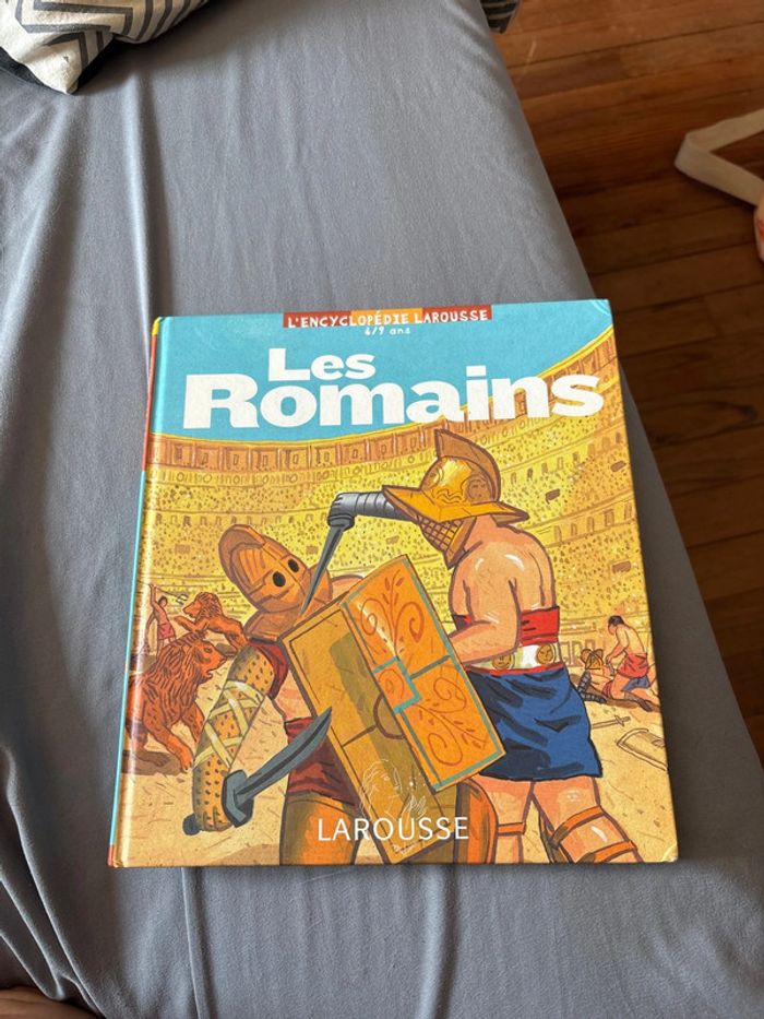 Encyclopédie Larousse : les Romains