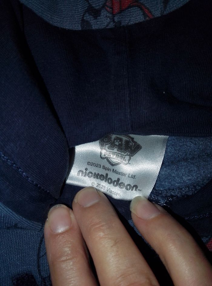 Pull a capuche garçon 3 ans - photo numéro 5