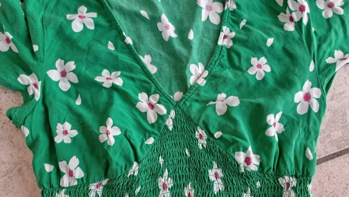Haut col en V, C&A,  taille 36 - photo numéro 2