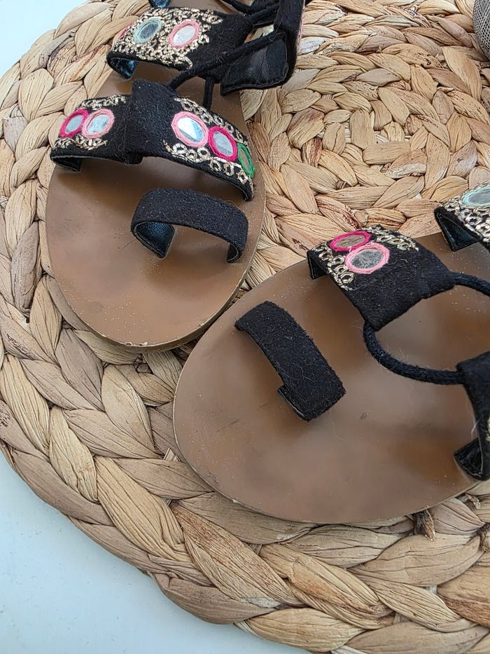 Paire de sandales noires Formula Joven pointure 36 - photo numéro 2