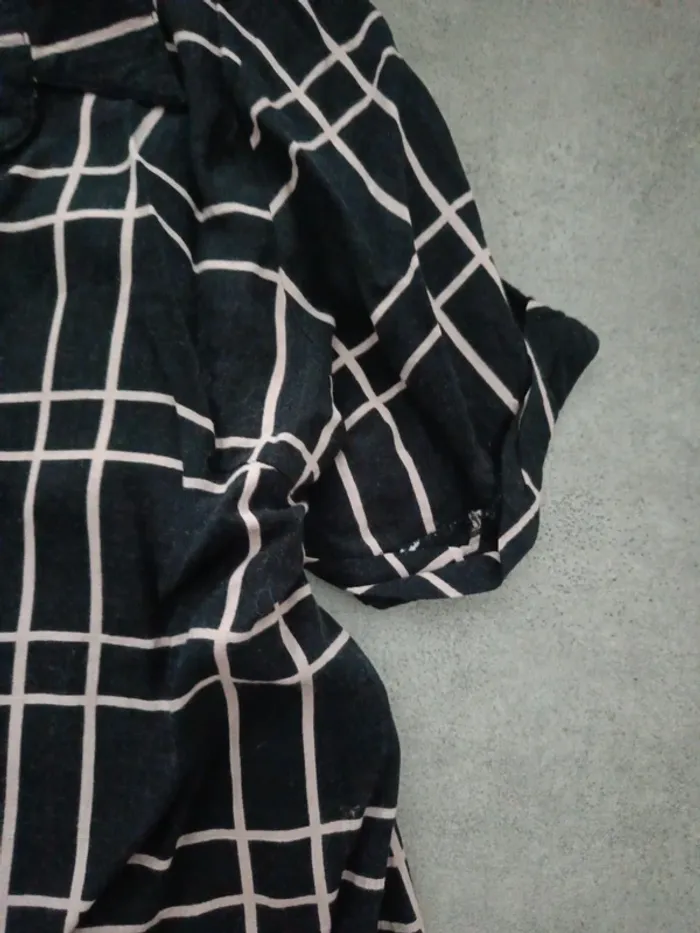 Chemise manches courtes noir rayé beige Forever 21 M - photo numéro 4