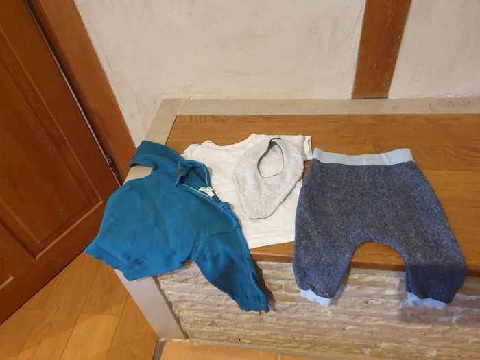 Deux ensembles hiver. 6 mois - photo numéro 4