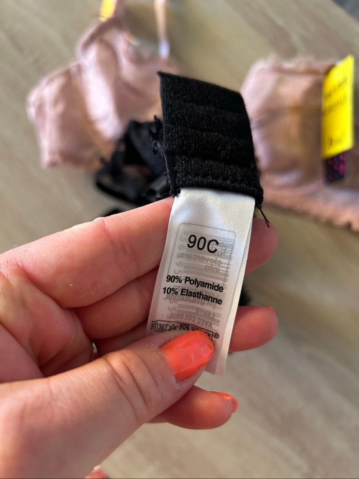 Soutien gorge - photo numéro 2