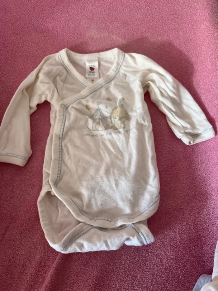 Lot de 11 bodys taille 3 mois - photo numéro 12