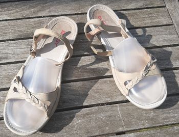 Sandales Buggy en cuir beige clair