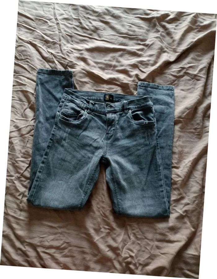 Très beau jean gris - photo numéro 2