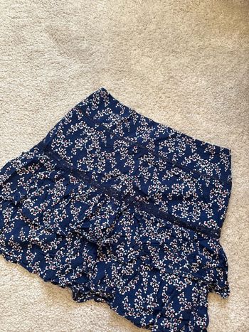 Jupe bleu marine à fleurs camaïeu taille 34