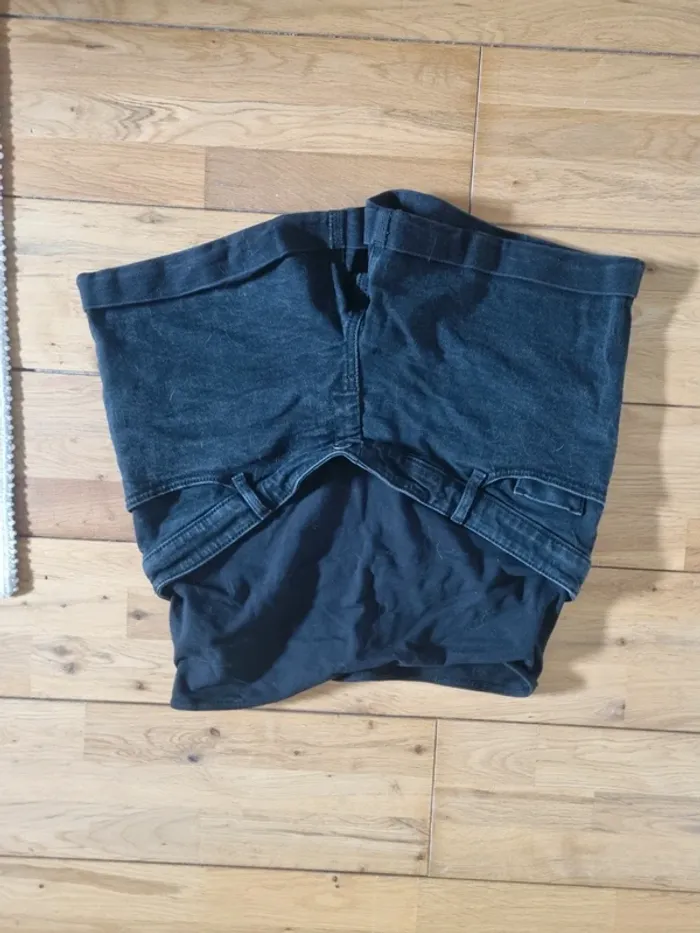 Short noir
