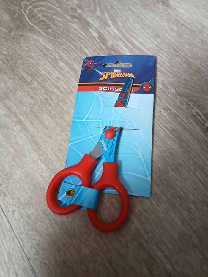Paire de ciseaux Spiderman