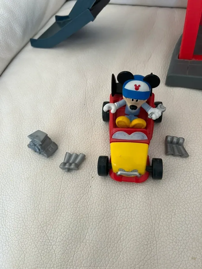 Garage de Mickey - photo numéro 5